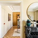 170M Air Conditioned Decor Apartment