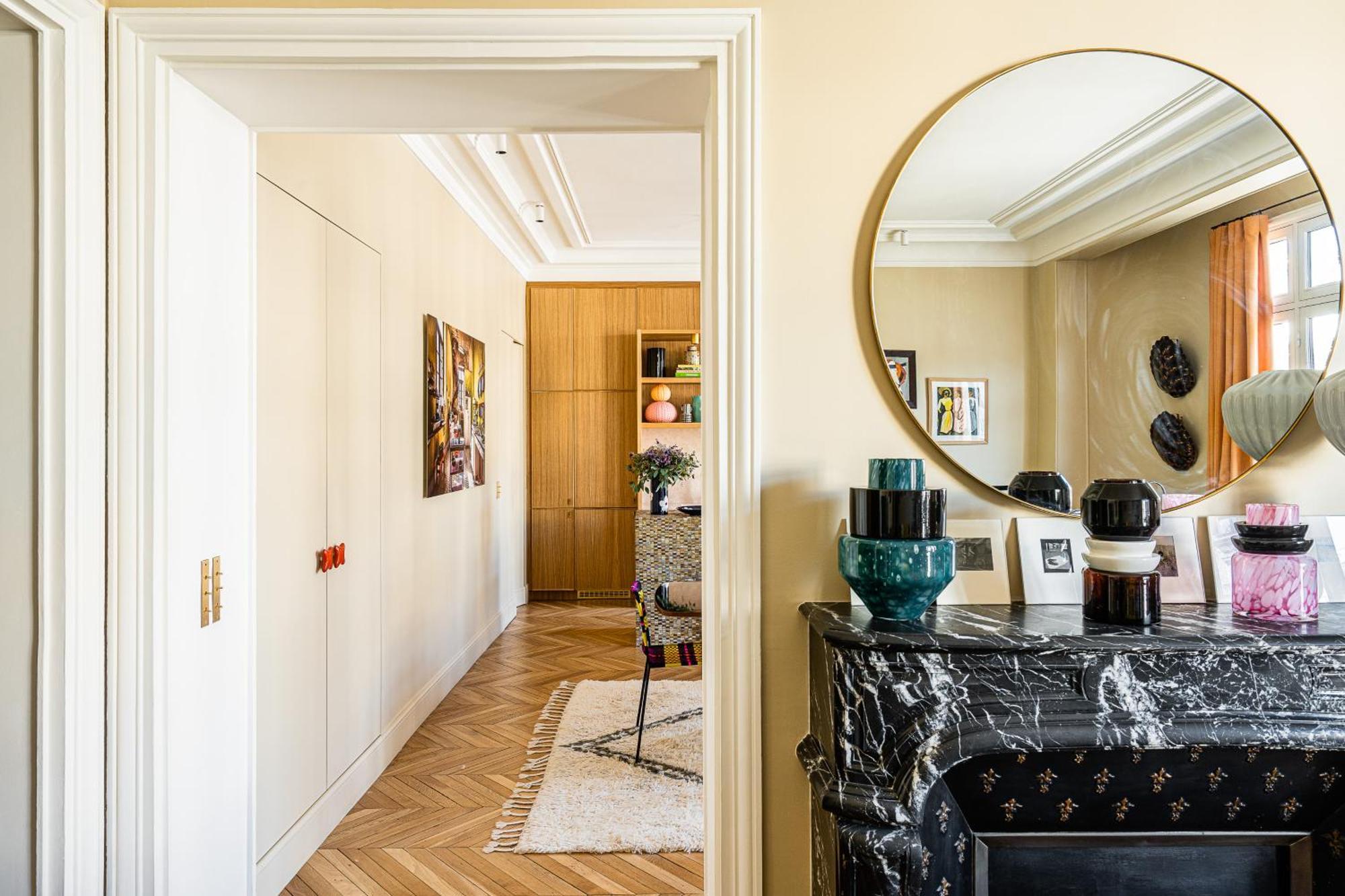 170m Air Conditioned Decor Apartment
